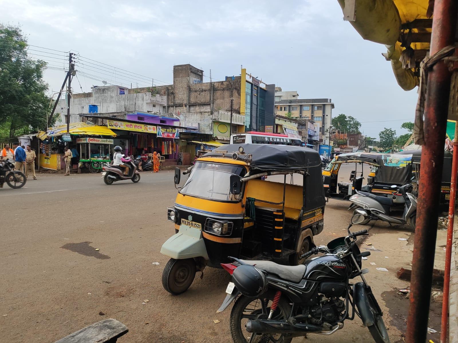 A parked auto rickshaw, a common sight in Gondia’s city areas.(Source: CKA Archives)