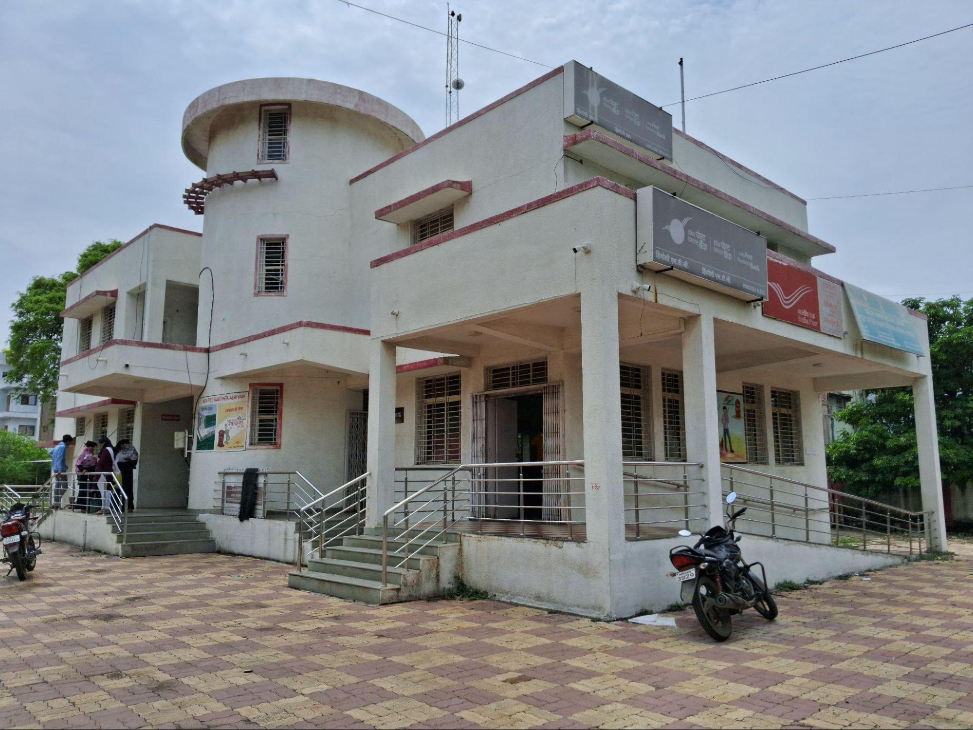 A post office building in Hingoli. (Source: CKA Archives)