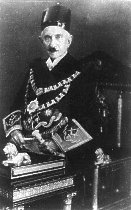 Sir Temulji Bhicaji Nariman[4]