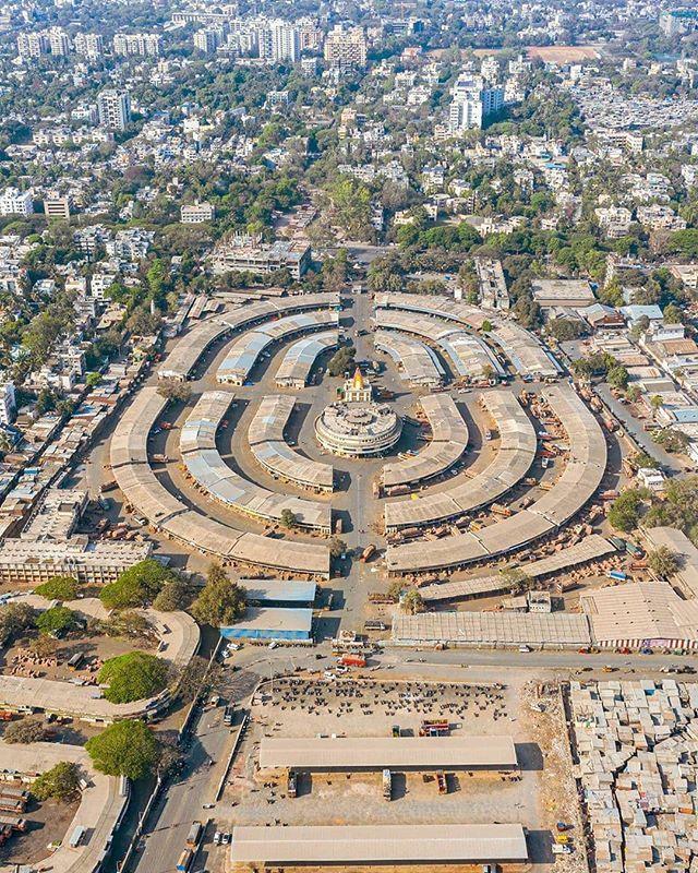 A top view of the Gultekdi Market Yard in Pune City, where a major share of the district’s agri-produce is traded daily