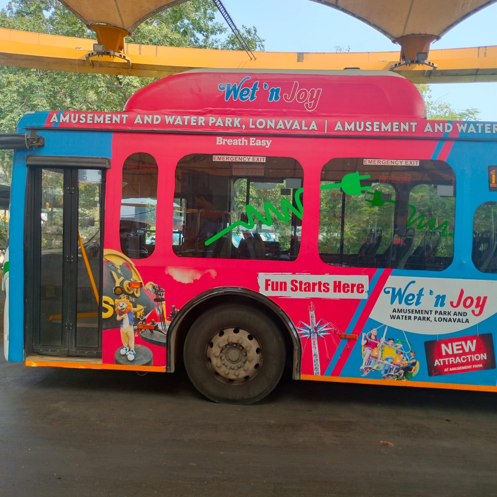 TMT’s AC bus halted at the depot.The service provider, notably, operates both non-AC and AC buses from this depot, connecting key locations across the city and nearby areas. Notably, AC bus fares typically range from ₹10 to ₹60, depending on the distance. These rates were, notably, reduced and revised in 2023. (Source: CKA Archives)