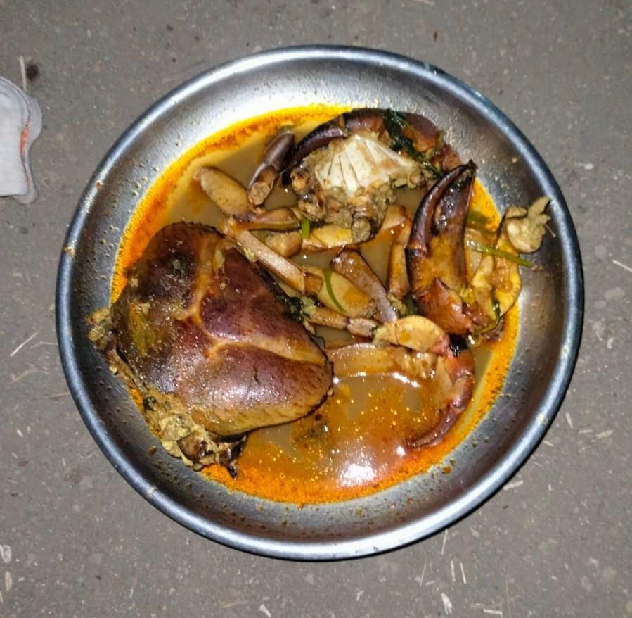 A traditional Kadha prepared with local crabs, turmeric, and salt, still used in some households of indigenous communities in Washim for treating common ailments. (Source: CKA Archives)